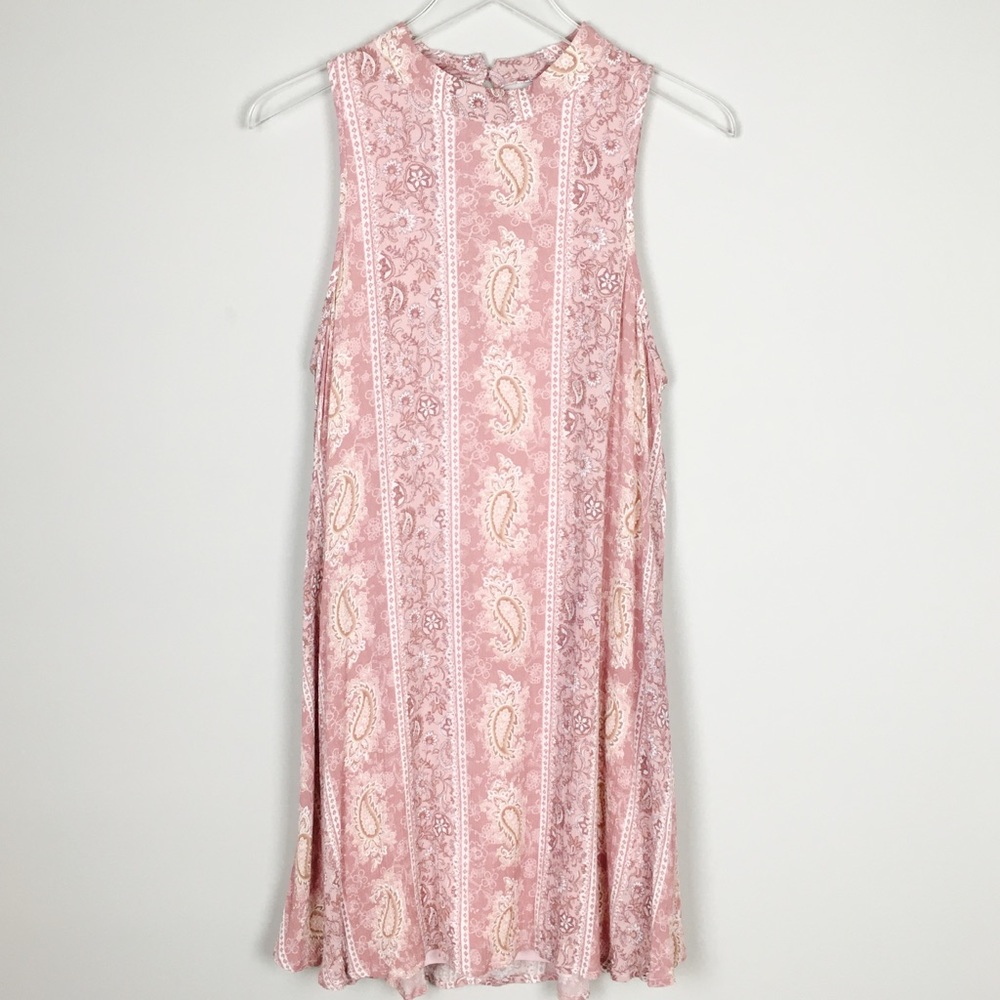 {Altar'd State} Pink paisley sleeveless dress